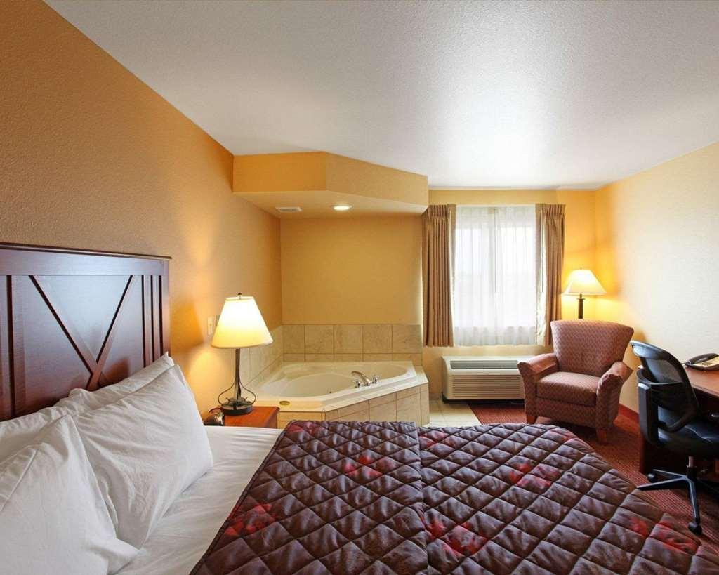Rodeway Inn & Suites Phillipsburg Номер фото