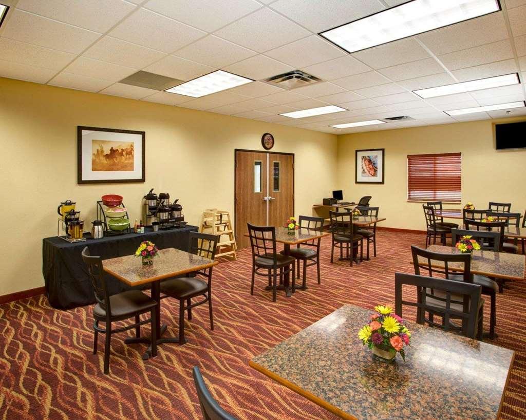 Rodeway Inn & Suites Phillipsburg Ресторан фото