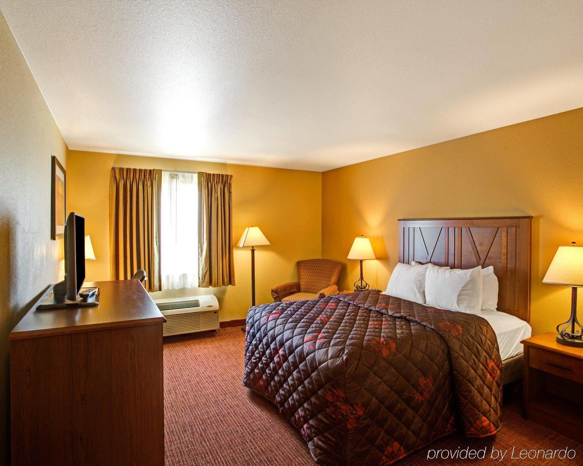 Rodeway Inn & Suites Phillipsburg Экстерьер фото