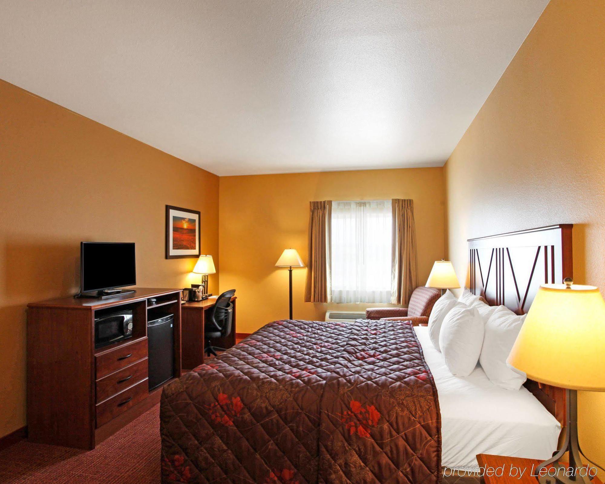 Rodeway Inn & Suites Phillipsburg Экстерьер фото